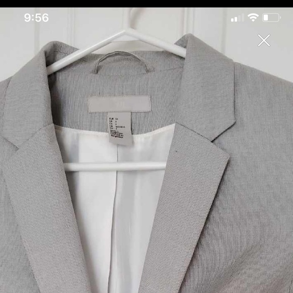 H&M Blazer - Picture 2 of 3